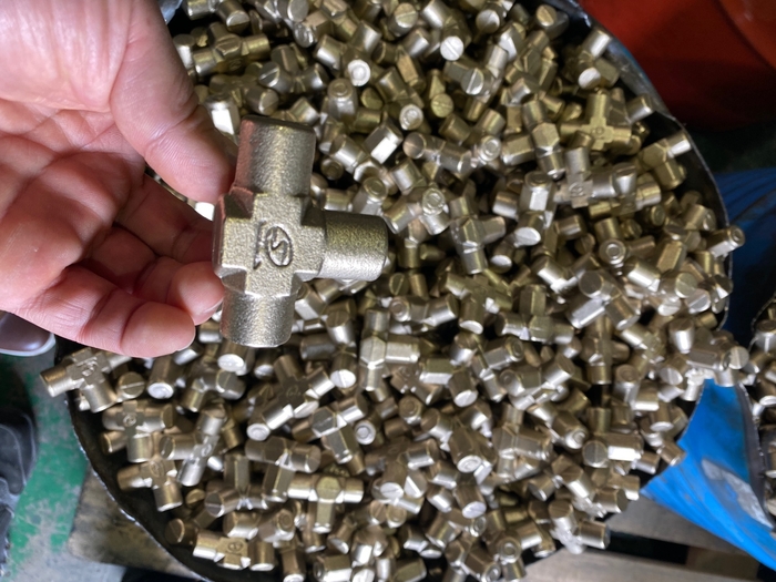 It is a Forged Tee for Lok Fitting